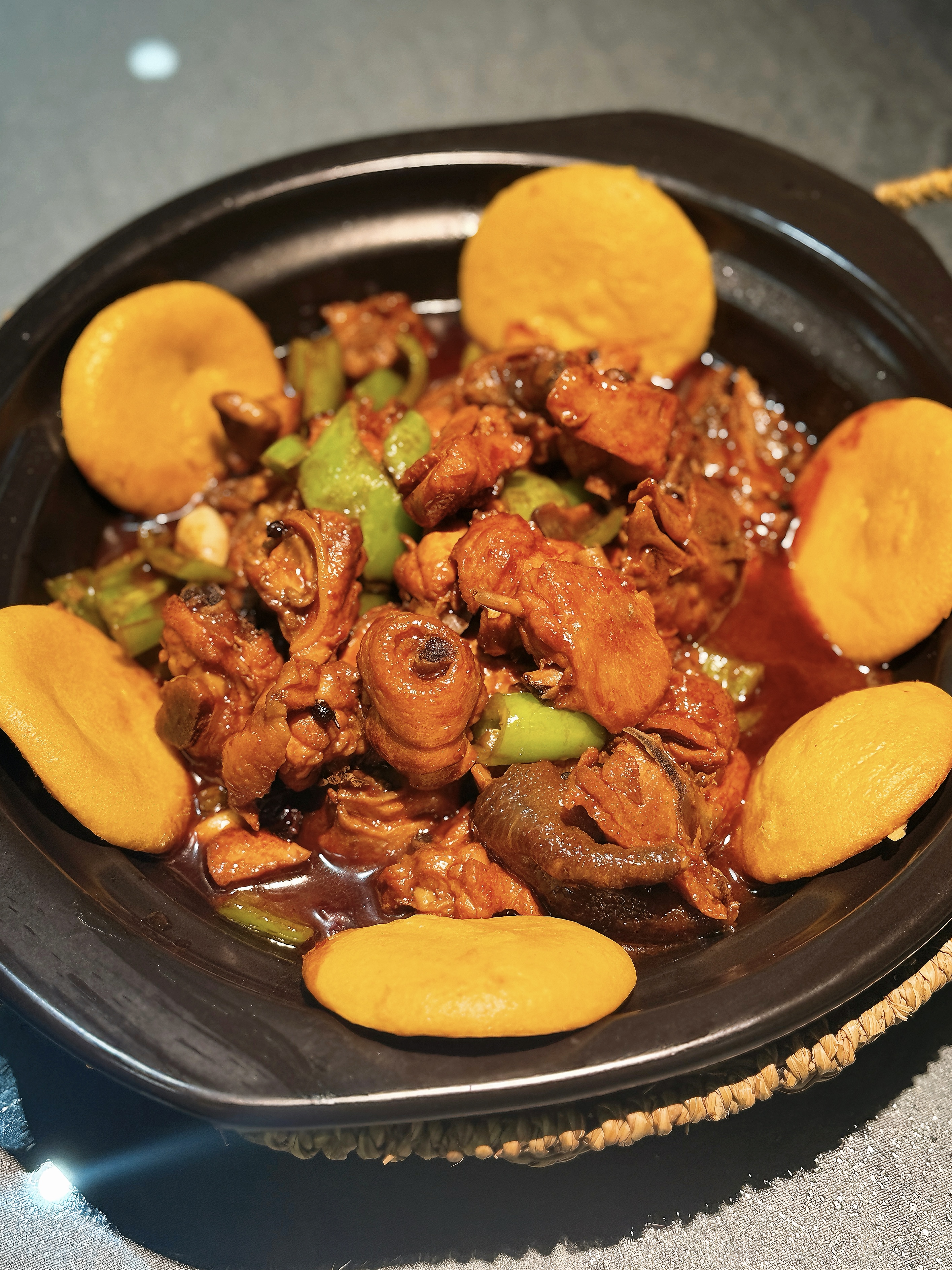 青岛市南中山路附近吃饭别乱选，这几家老店本地人常去